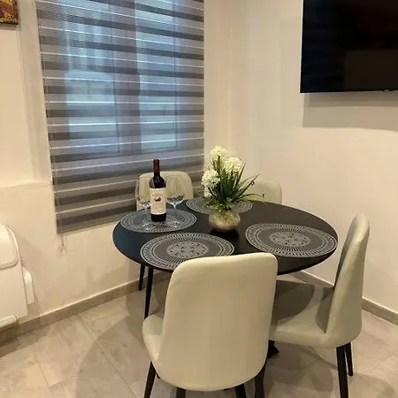 Serraglihome Apartment